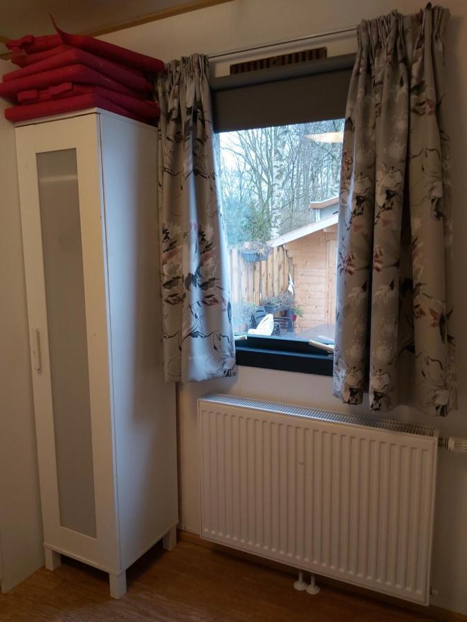 Comfortabel En Gezellig Familie Chalet Tot 6 Personen Op De Veluwe Bungalowpark De Kern Putten Exterior foto